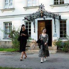 Ivana et Ana en partance pour la Filharmonia de Varsovie © Arnaud Galy - Agora francophone 