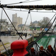 Ciel gris sur La Rochelle mais soleil dans les têtes ! - Ph : Arnaud Galy - (...)