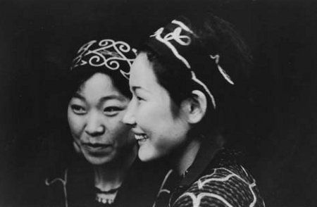 1964 - femmes Aïnous - Hokkaïdo - Japon