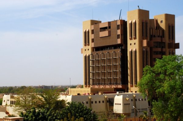 Banque centrale des États de l’Afrique de l’Ouest - Ouagadougou - Burkina Faso - © Wikimedia Commons - wegmann